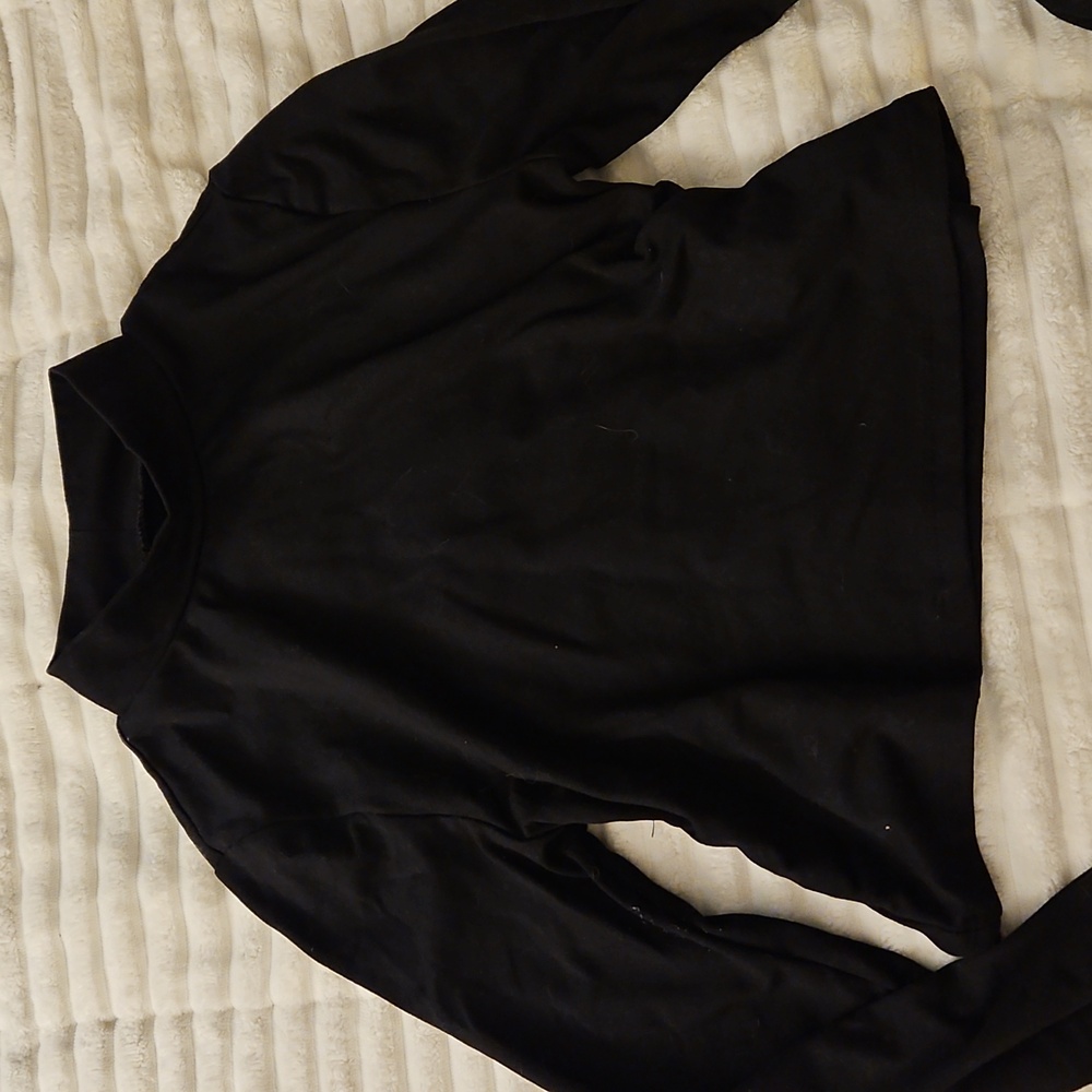 Black Small Turtleneck Long Sleeve Shirt